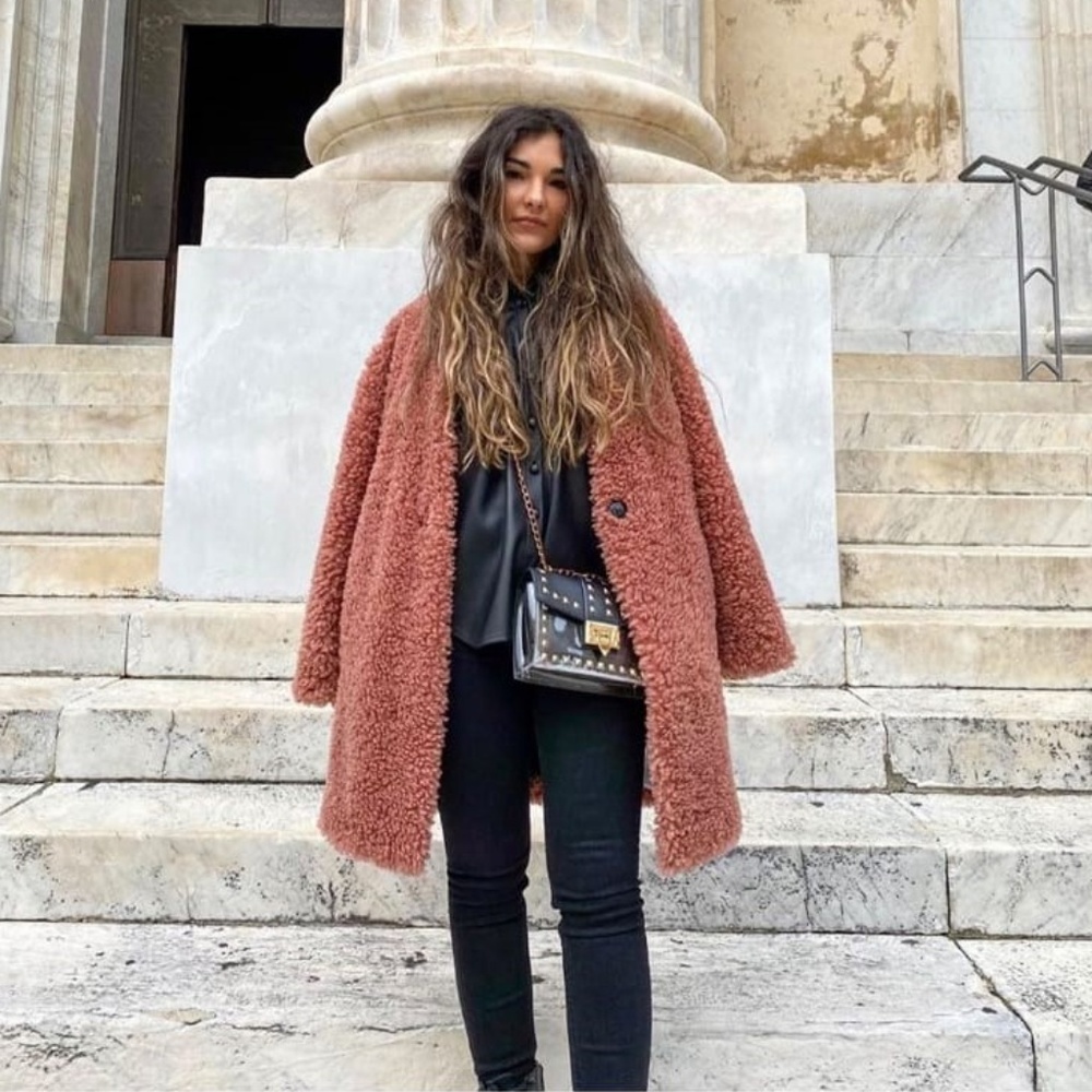 LAST ONE ZARA Blogger's Fav. Teddy Dusty Pink Coat - Picture 2 of 8